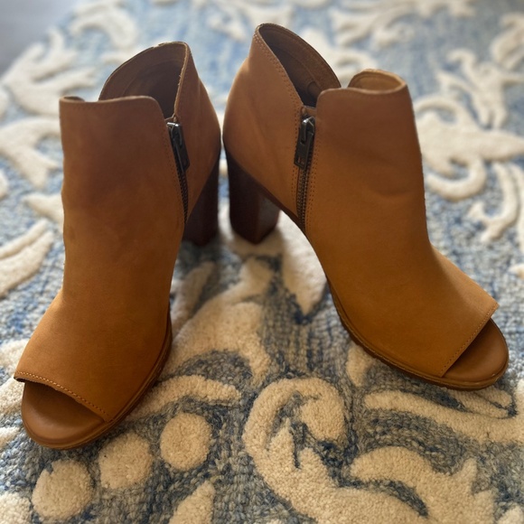 NWOT Timberland Glancy Ruched Peep Toe Heel - Picture 2 of 4